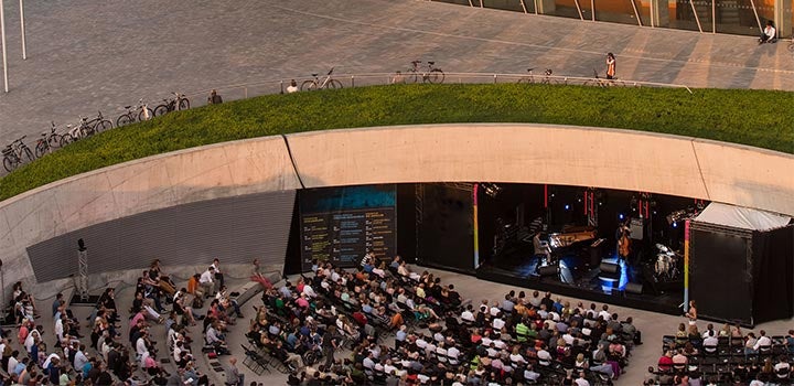 Mercedes-Benz Demo 2 in Derwood MD